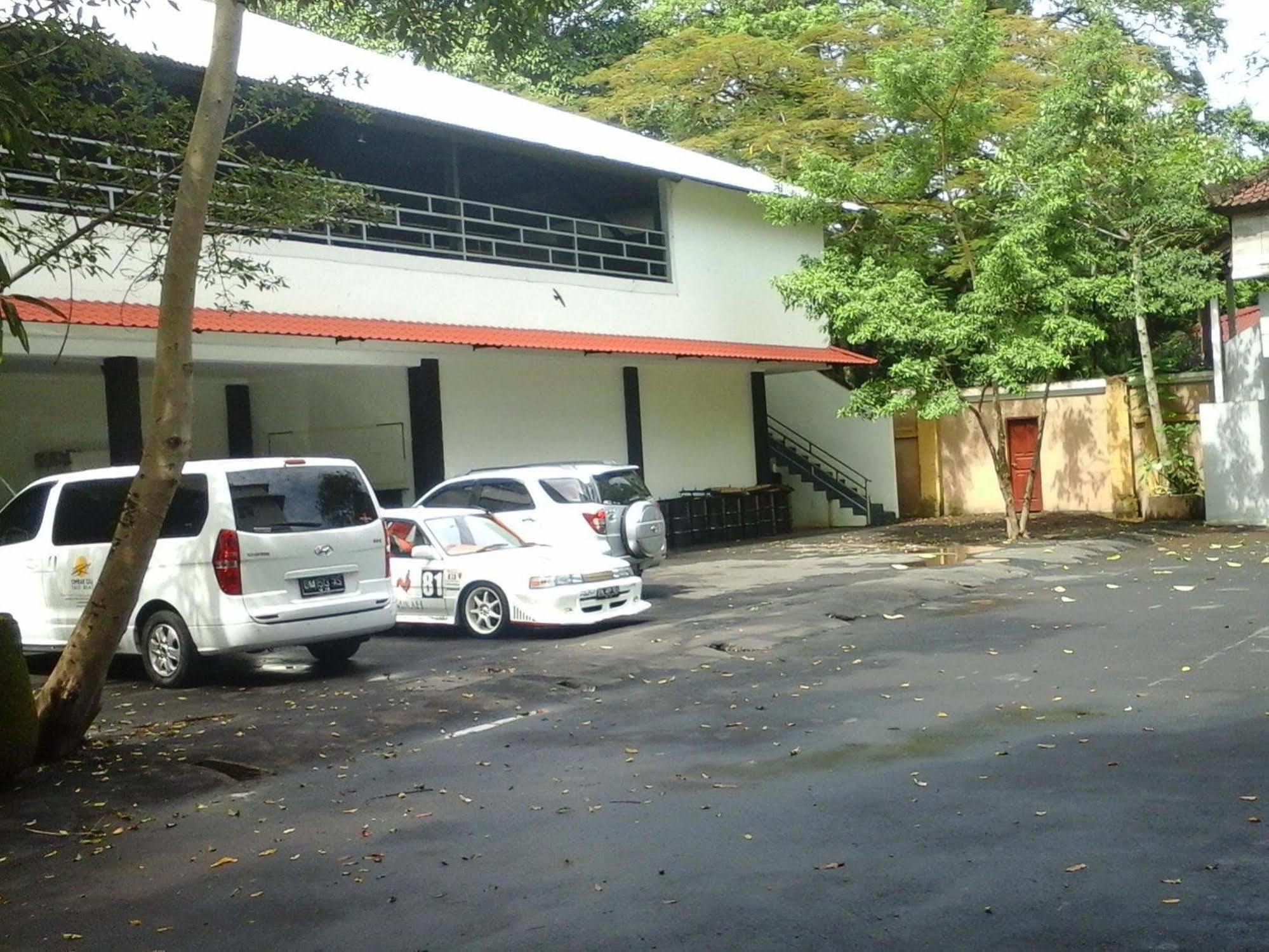 Mirah Hostel Legian Dış mekan fotoğraf